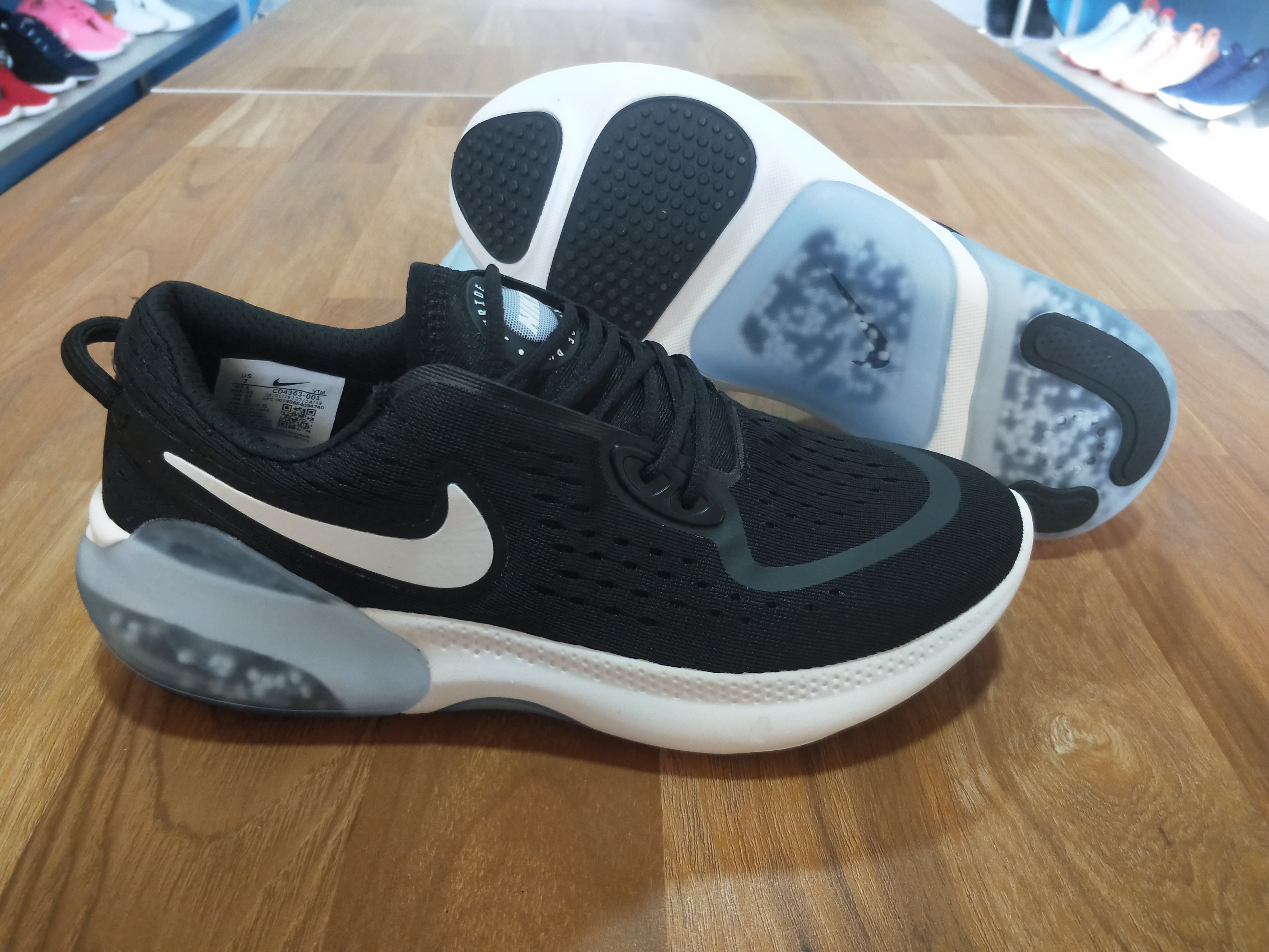 Women Nike Joyride Run FK Black White Shoes - Click Image to Close